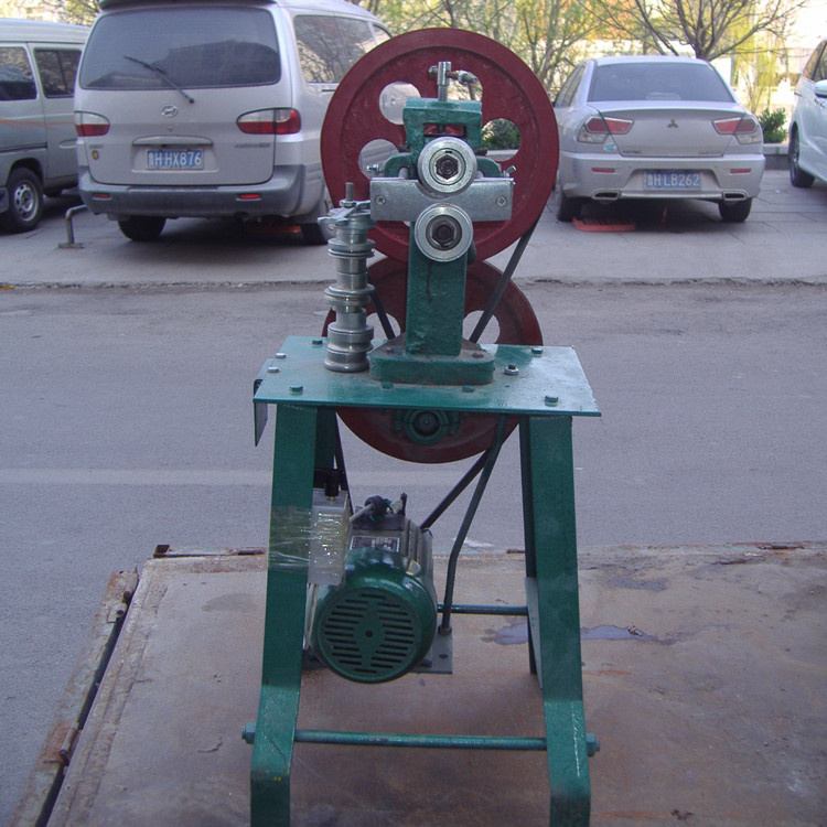 大轮铁皮翻边起线机 电动压筋机白铁皮咬口机 380v板材翻边咬口压箍机