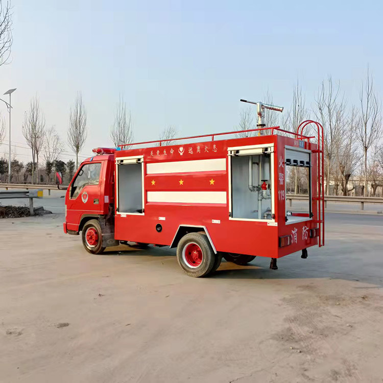 福田高倍泡沫消防车长期供应抢险救援消防车8吨水罐消防车