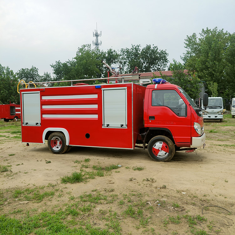 福田高倍泡沫消防车长期供应抢险救援消防车8吨水罐消防车