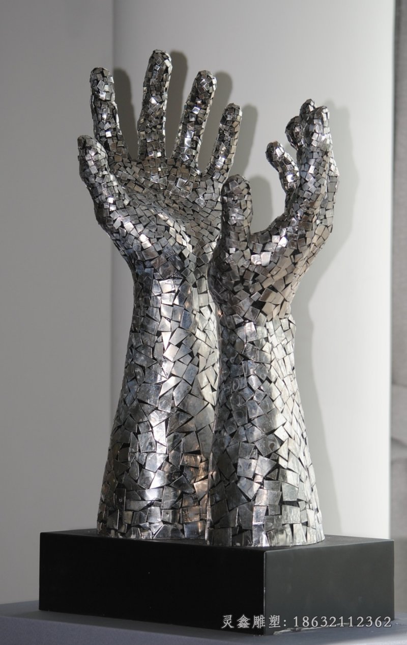 不锈钢手掌文化景观雕塑