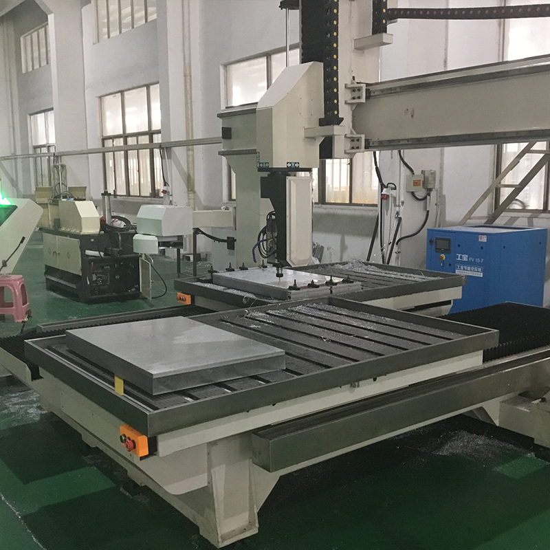 科鼎数控数控加工中心设备厂家铝型材加工设备