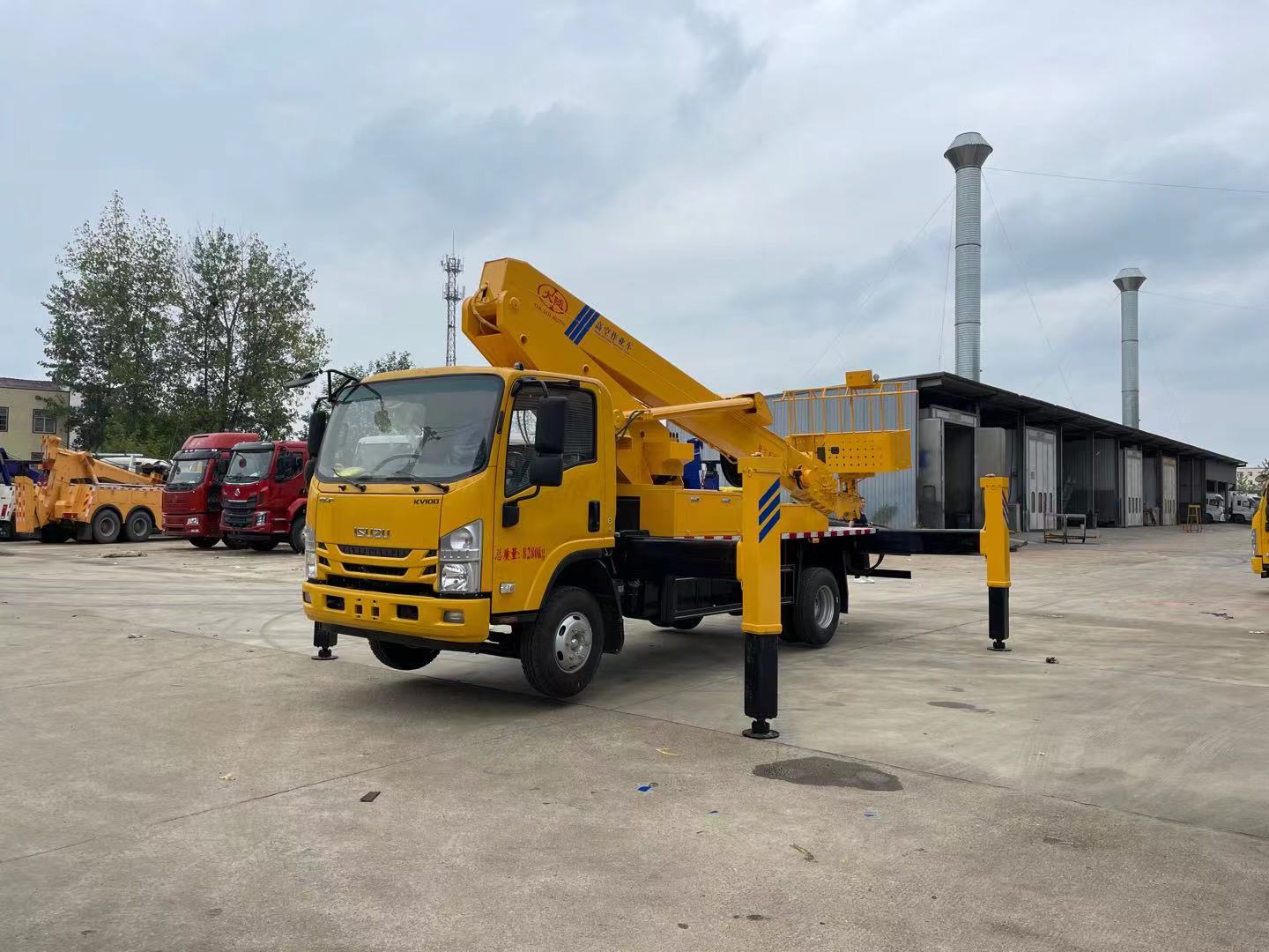 五十铃登高作业车