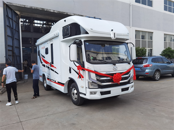 济宁市轻卡h500房车中恒房车