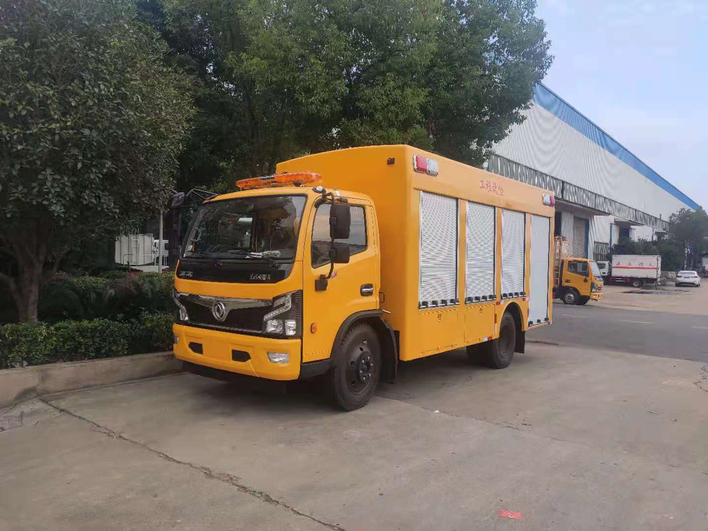 多利卡抢险救援车 应急防汛排涝车