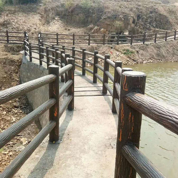 景区悬崖栈道仿木栏杆四川成都仁马仿木铸造石栏杆水泥仿木围栏