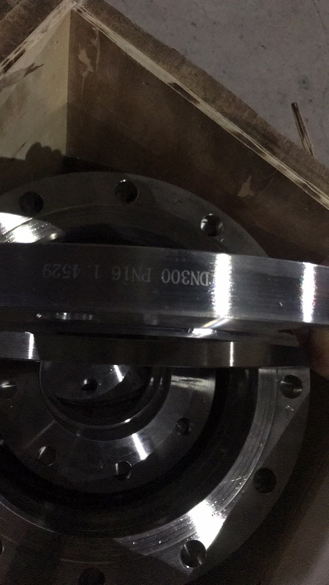 不锈钢管生产厂家 1.4529不锈钢管厂家 926钢管 法兰价格