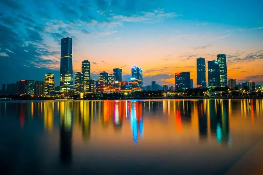 7,然而科技园南区旁和深圳湾体育馆的的球场又非常好预约.