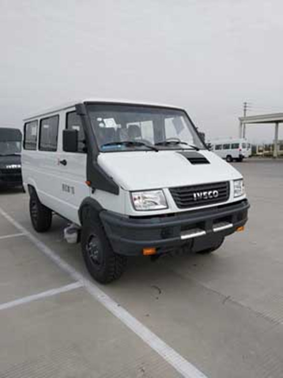 依维柯2056四驱越野房车四驱房车改装厂家