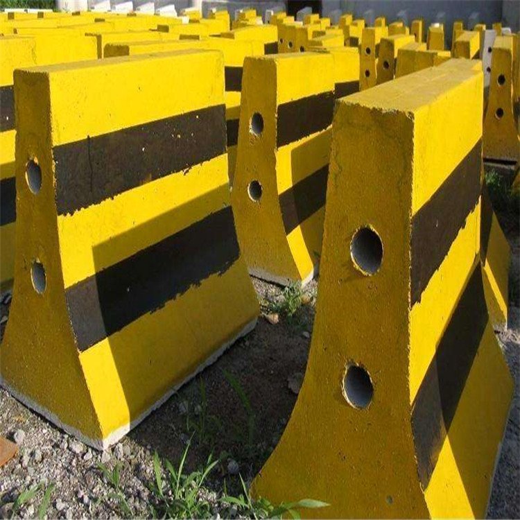 水泥隔离墩厂家