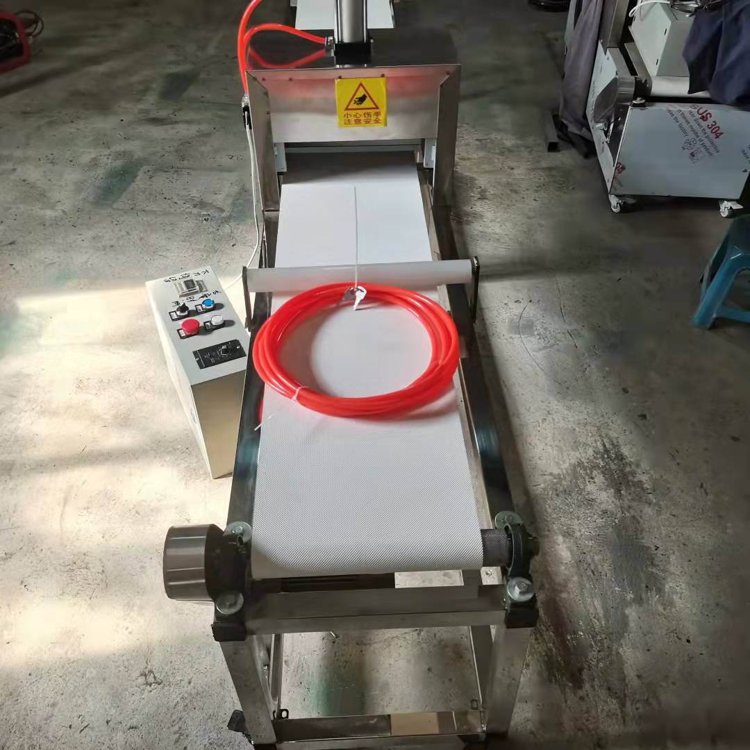 祥鑫全自动牛筋面切段机冻鱼块切割机不锈钢刀鱼切段机