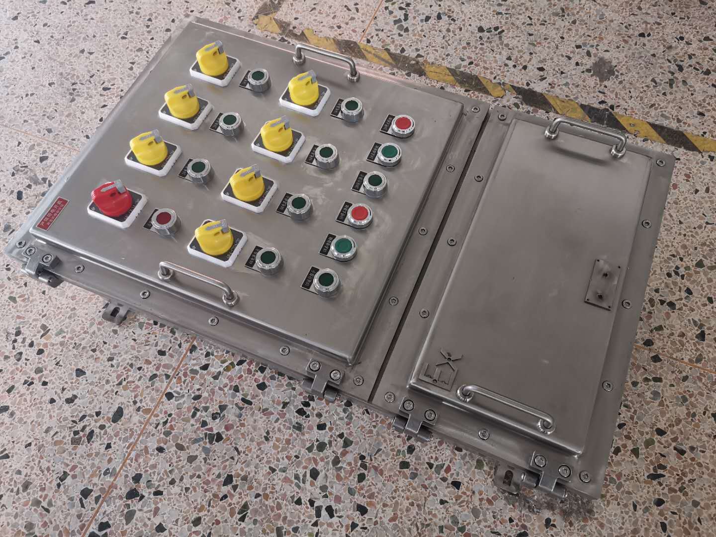 防爆按钮箱a3d3b1电磁阀