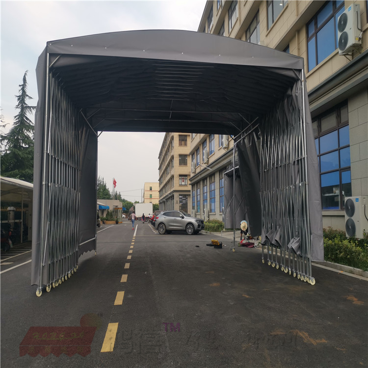 工艺展现太仓推拉雨棚钢架鸿禧伸缩式雨棚仓储大蓬搭建