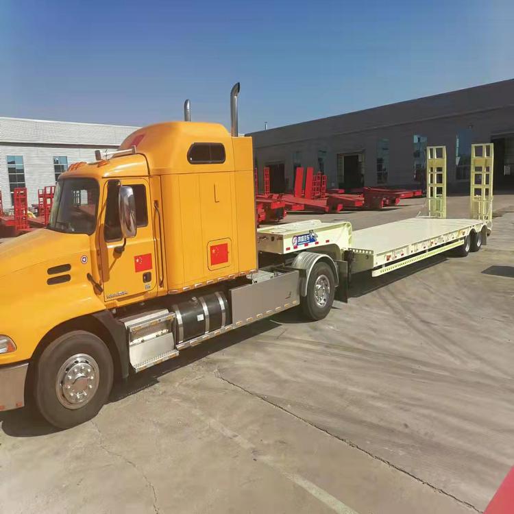 风叶运输车多轮胎四线八桥低平板半挂车生产厂