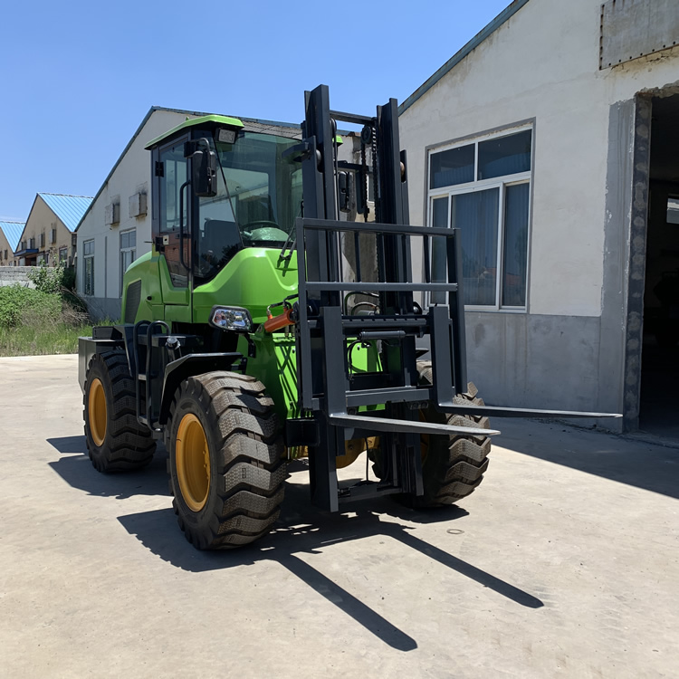 浙江丽水景宁5吨分时四驱越野叉车合力宝鸡越野叉车