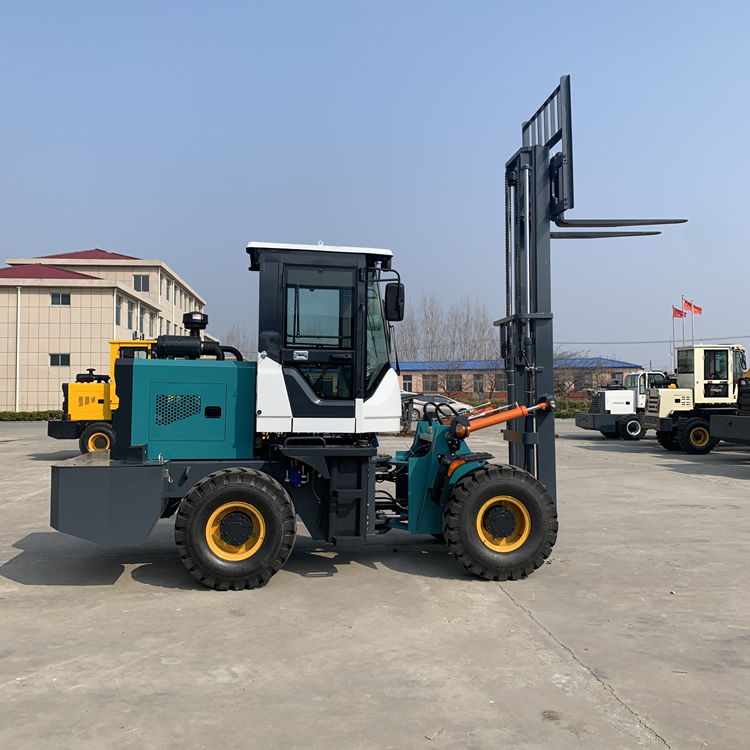 6吨鲁宇越野叉车标志山力山宇重工越野叉车配置视频