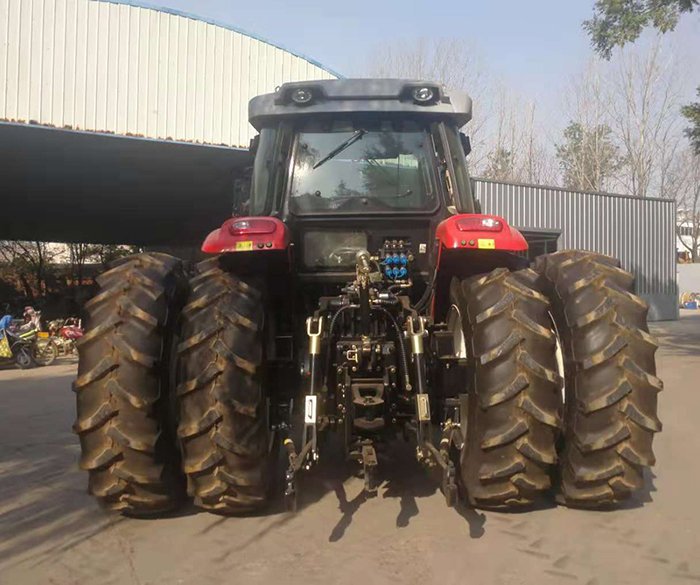 200马力大马力拖拉机东方红系列农用拖拉机带空调驾驶室享受补贴型