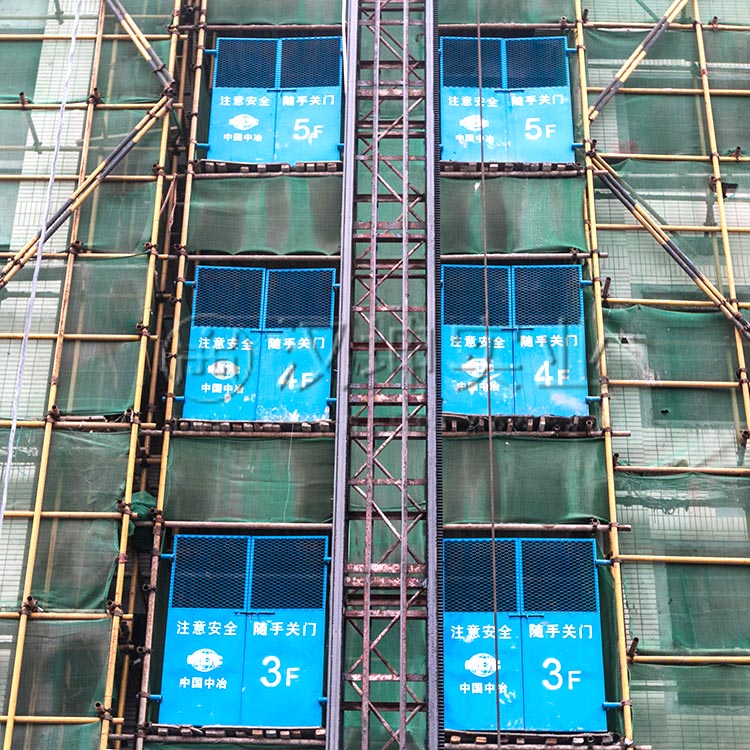 人货电梯楼层防护门 室外施工电梯防护门 汉坤出品
