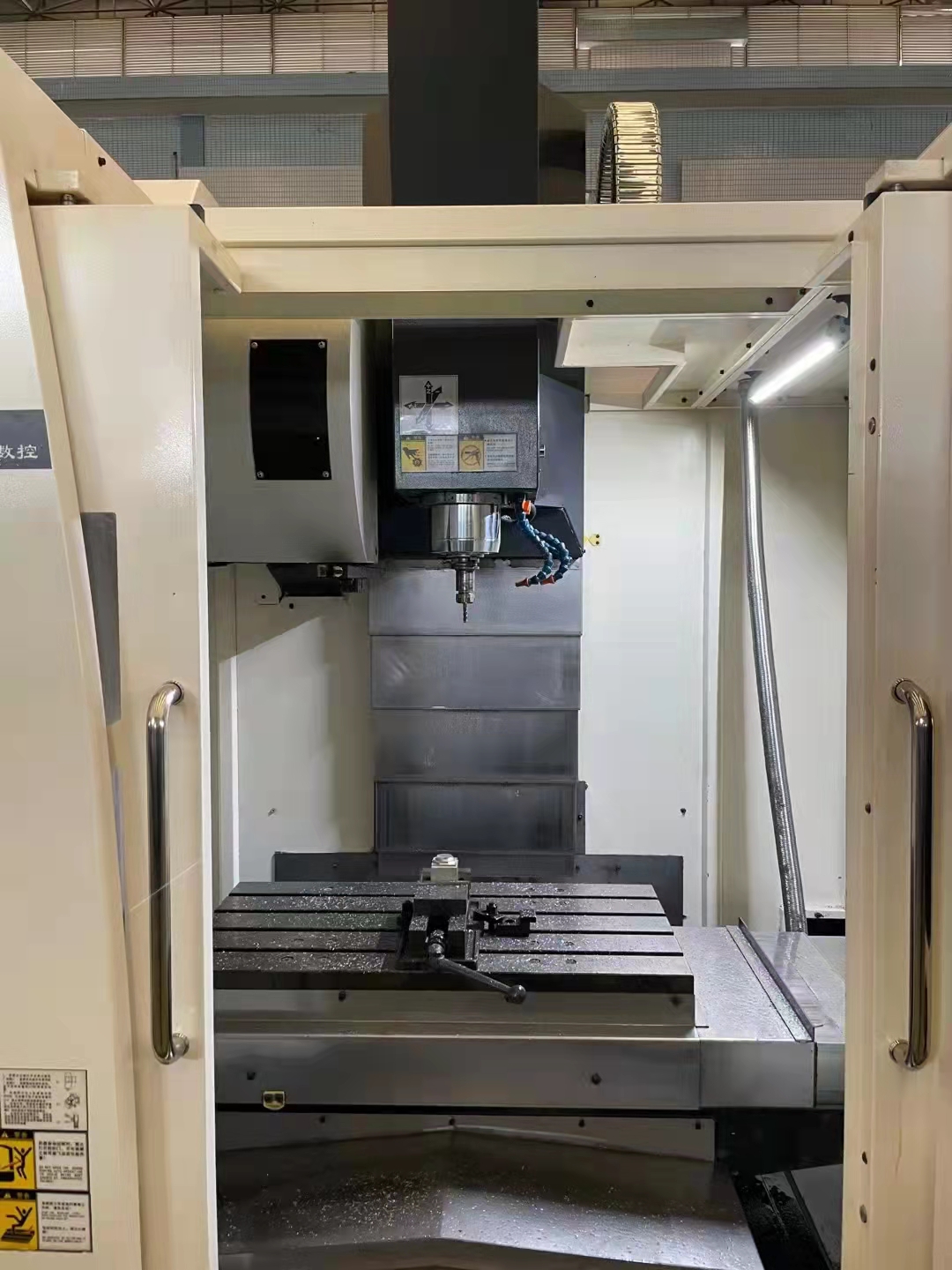 首页 二手设备 二手机床 二手机床 处理二手捷甬达vc-h86立式加工中心