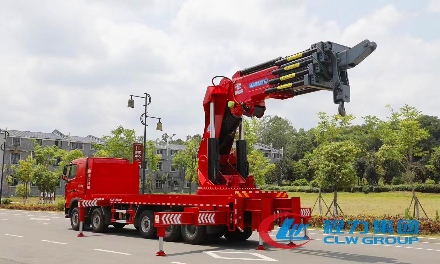 120吨国六设备搬运