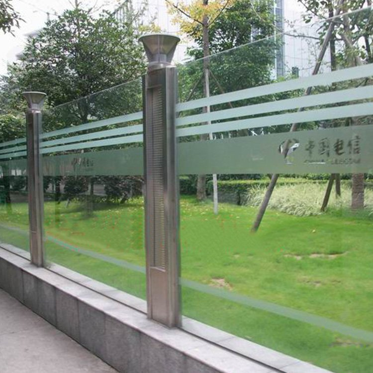 商场玻璃护栏不锈钢玻璃栏杆商场防护栏杆深圳玻璃护栏厂家