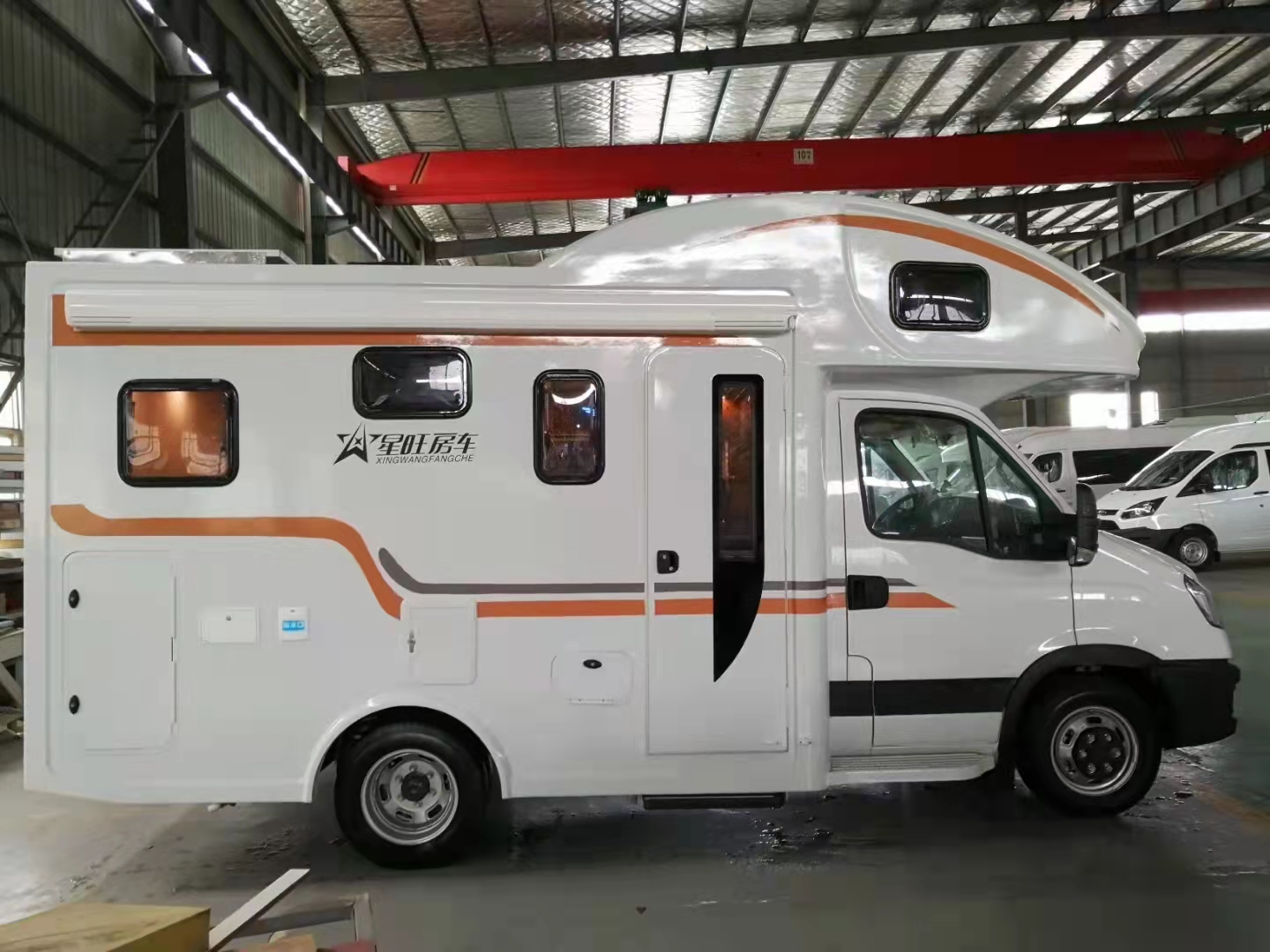 依维柯欧胜3.0柴油版房车 国六自动档房车