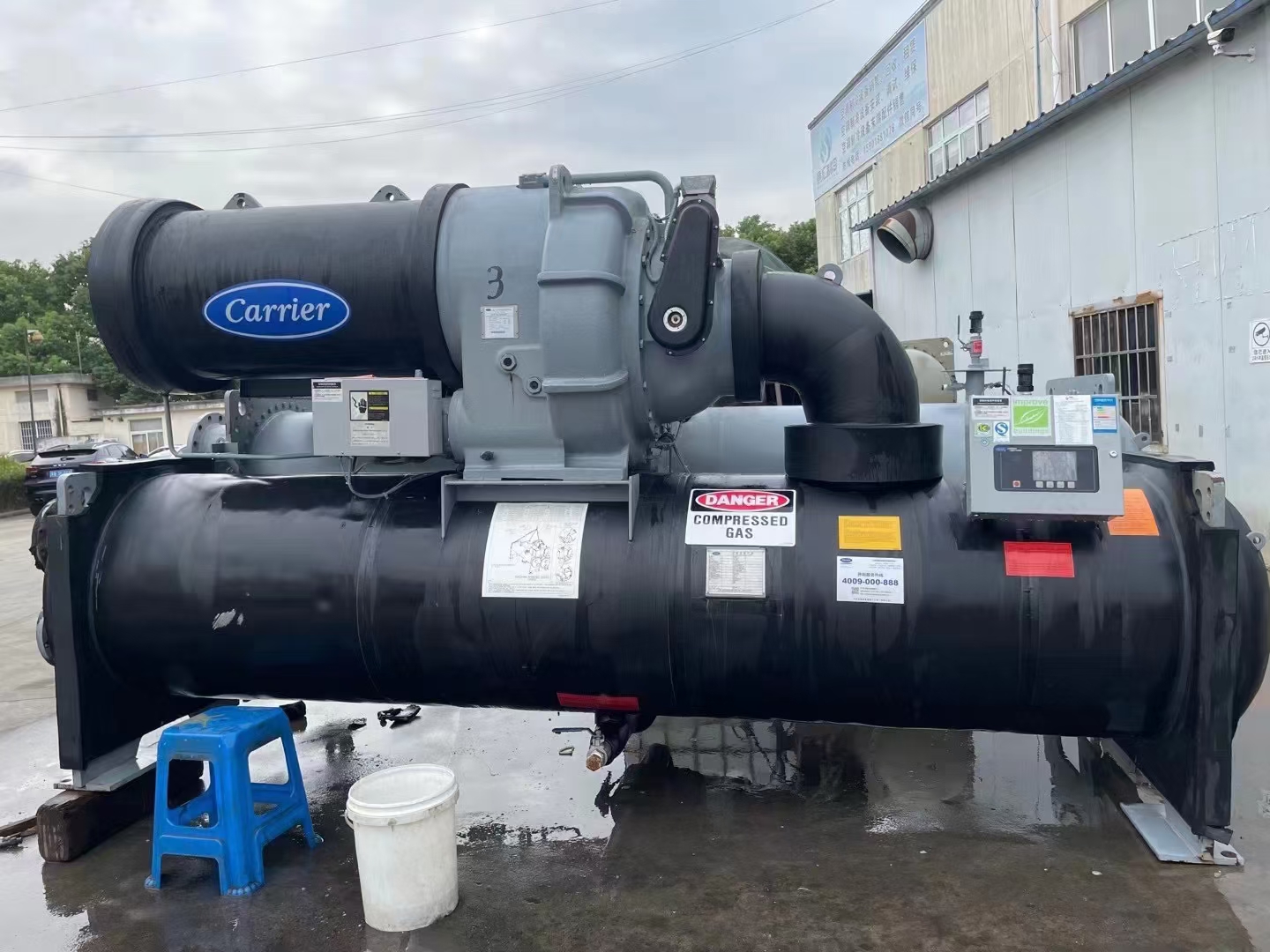 二手开利离心式冷水机组1054冷吨380v开利中央空调接酒店拆除