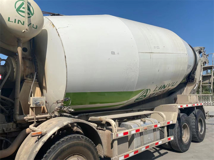 混凝土二手搅拌车轻量化二手工程水泥罐二手轻量化搅拌车手续齐全