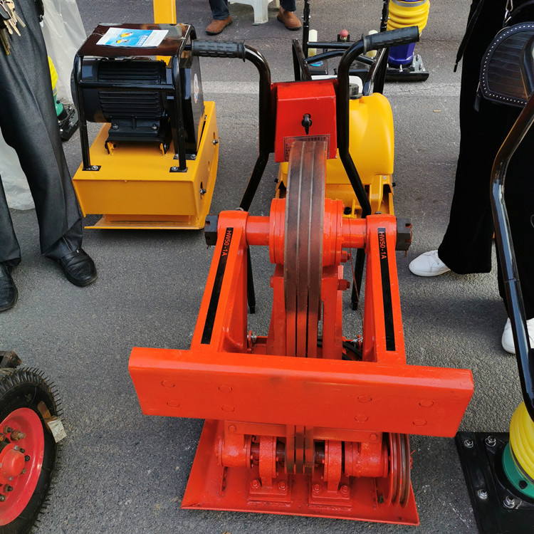手扶式工程电动蛙夯hw60蛙式夯土机地基夯实60加重蛙式打夯机厂家