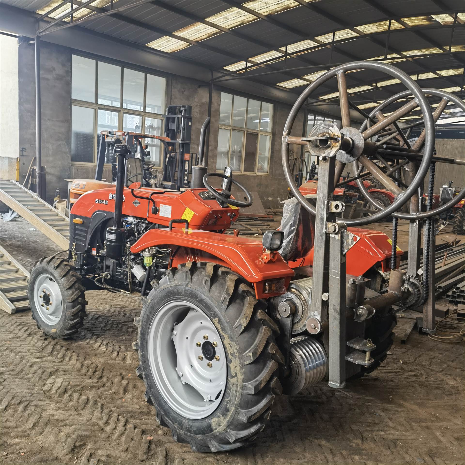 704拖拉机绞磨机价格 500四轮绞磨车 河北霸州洪鑫