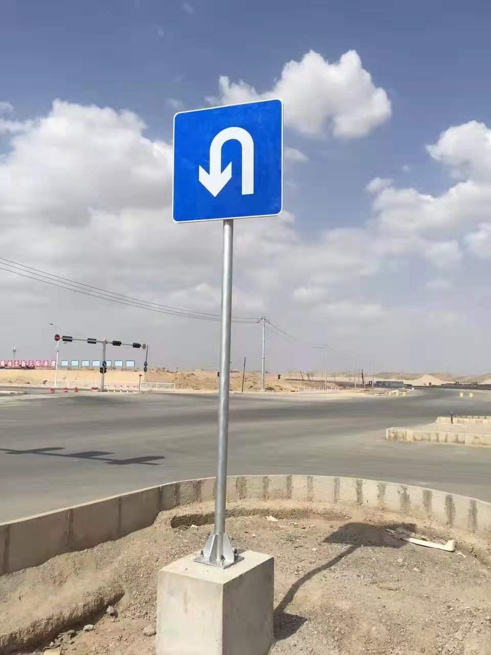 陕西榆林道路牌标志杆厂家选择交通指示标识牌