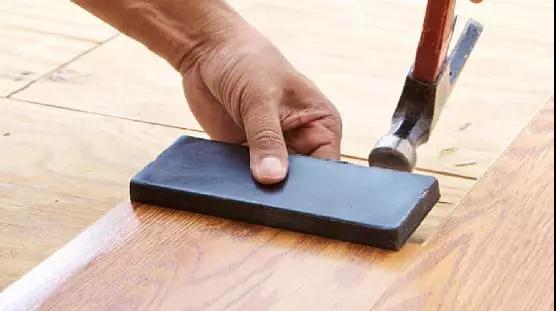 实木复合地板的安装方法
