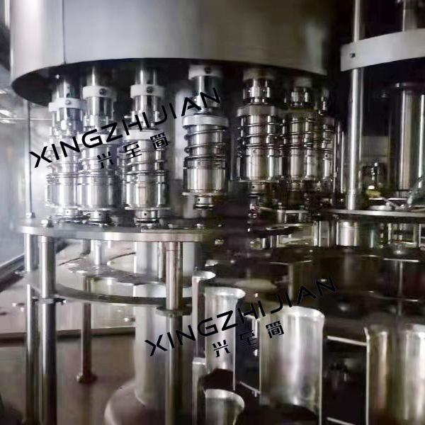 矿泉水灌装555毫升43000产能二手达意隆水线设备