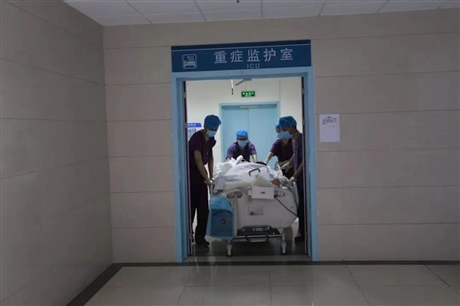 徐州跨省120救护车出租-救护车长途转运病人出院转院-紧急医疗护送