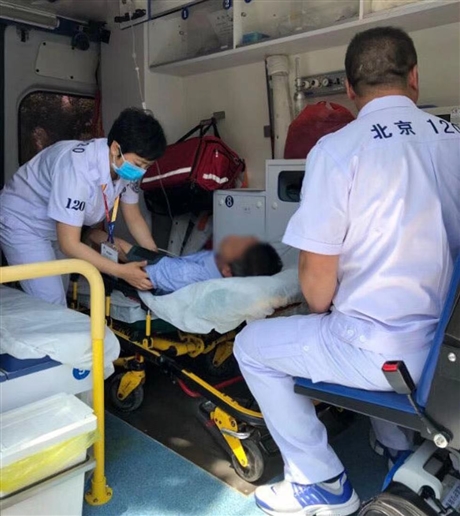三亚跨省120救护车出租-救护车长途转运病人出院转院-紧急医疗护送