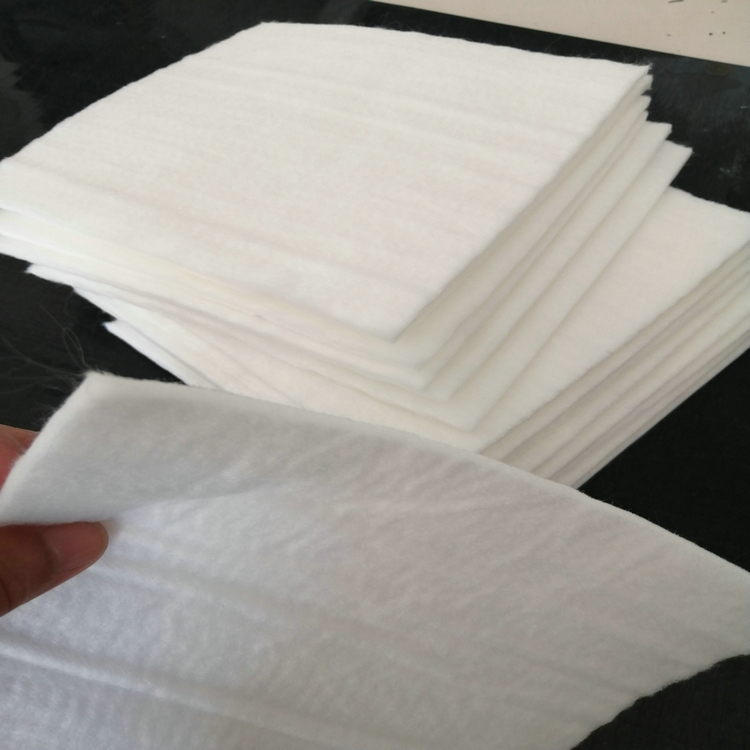 云南200克PP长丝土工布