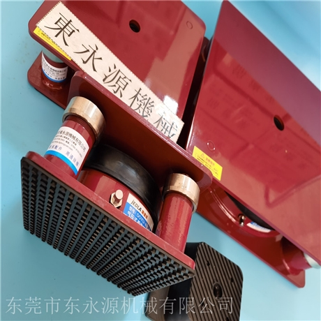 縫紉機(jī)防震墊，增亮偏光片機(jī)隔振墊，東莞錦德萊減震器