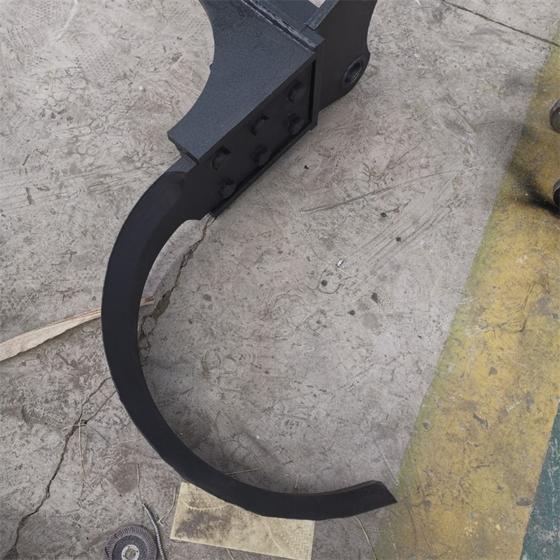 挖树苗钩铲,钩子采用螺丝固定,安装,拆卸方便快捷.