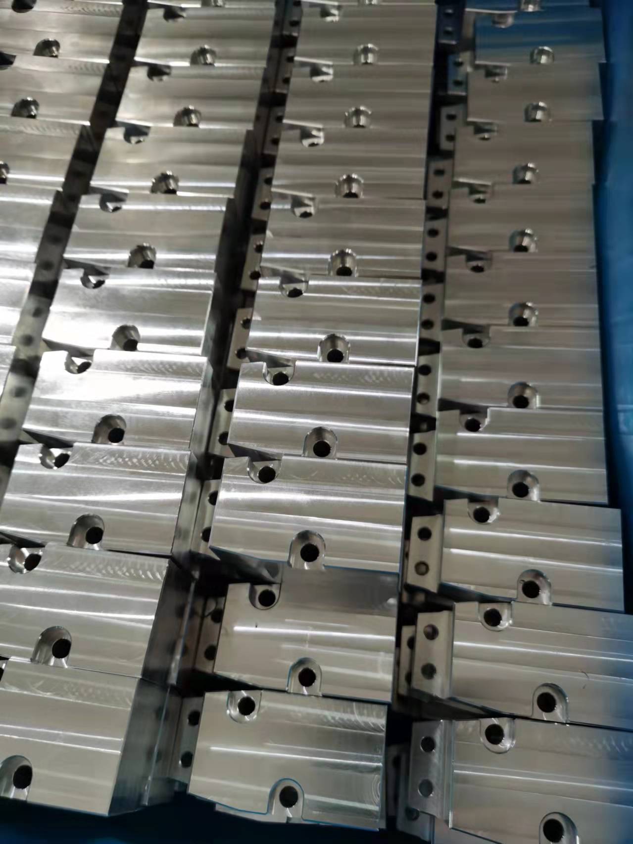 五金加工铝件加工cnc加工压铸件加工精密汽车配件