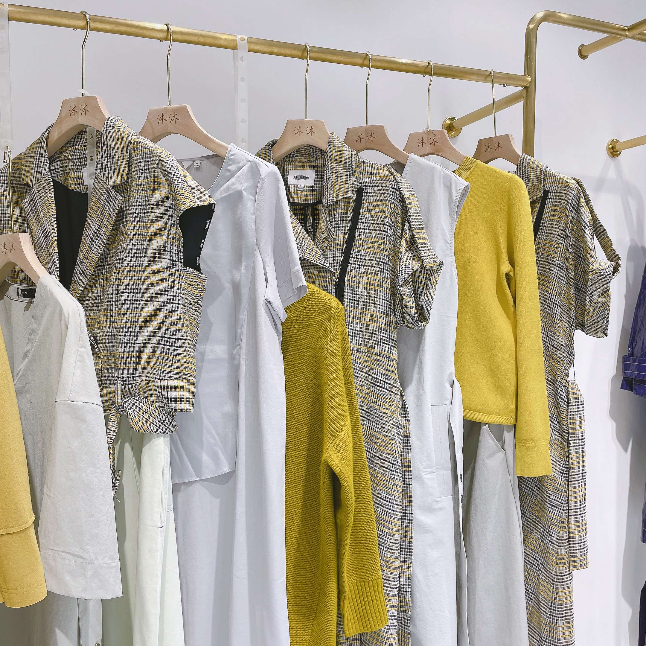 折扣店珂曼品牌女装品牌折扣店加盟广州沐沐服饰