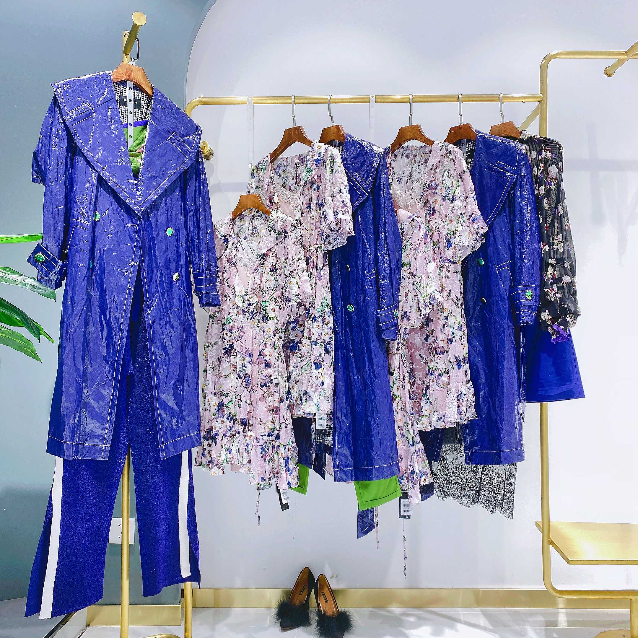 中老年羽绒服芭娜娜bnn品牌女装直播货源折扣货源