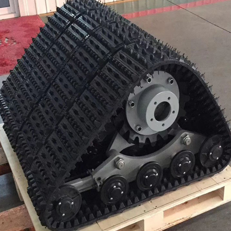钢制(橡胶)履带,链轨,驱动轮,导向轮,支重轮,拖链轮,涨紧机构等组成