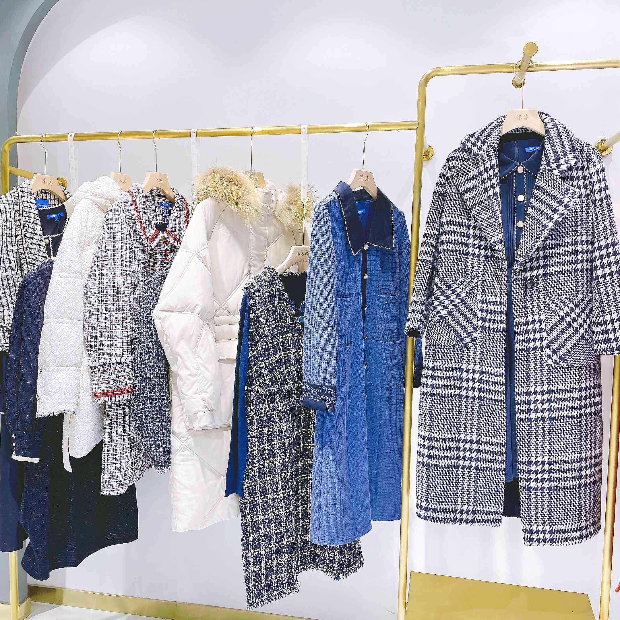 品牌折扣网 兰丝绘品牌女装 折扣女装直播 沐沐