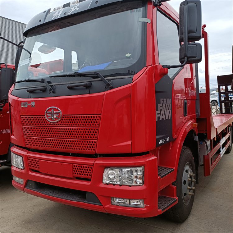 解放J6单桥 150挖机拖车 大柴180马力 板长6米5 可拉180以内挖机