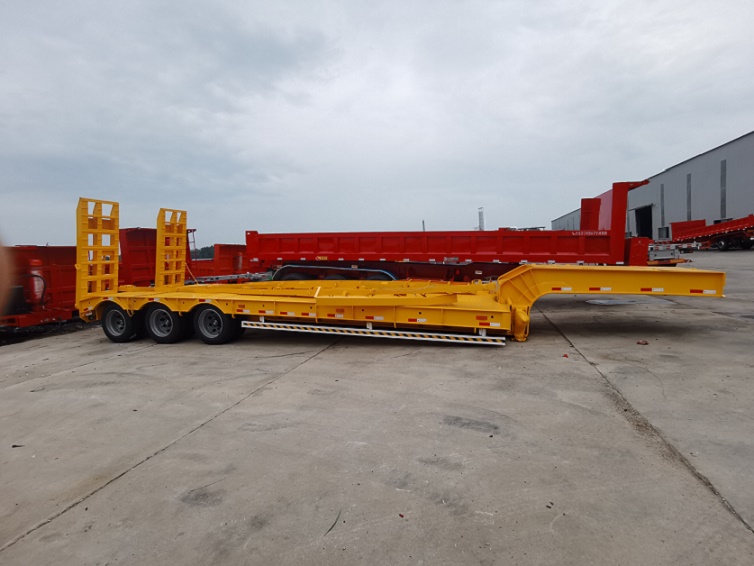 12米低平板半挂车价格安全装置