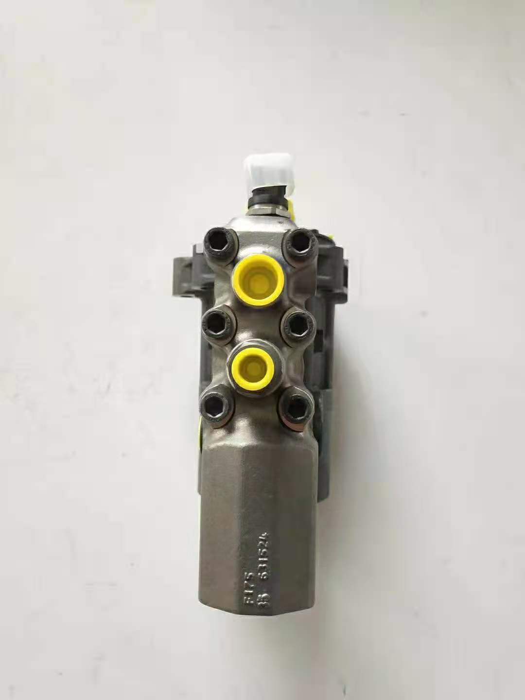 马尼托瓦克21000型起重机康明斯qsk19发动机燃油泵4306517