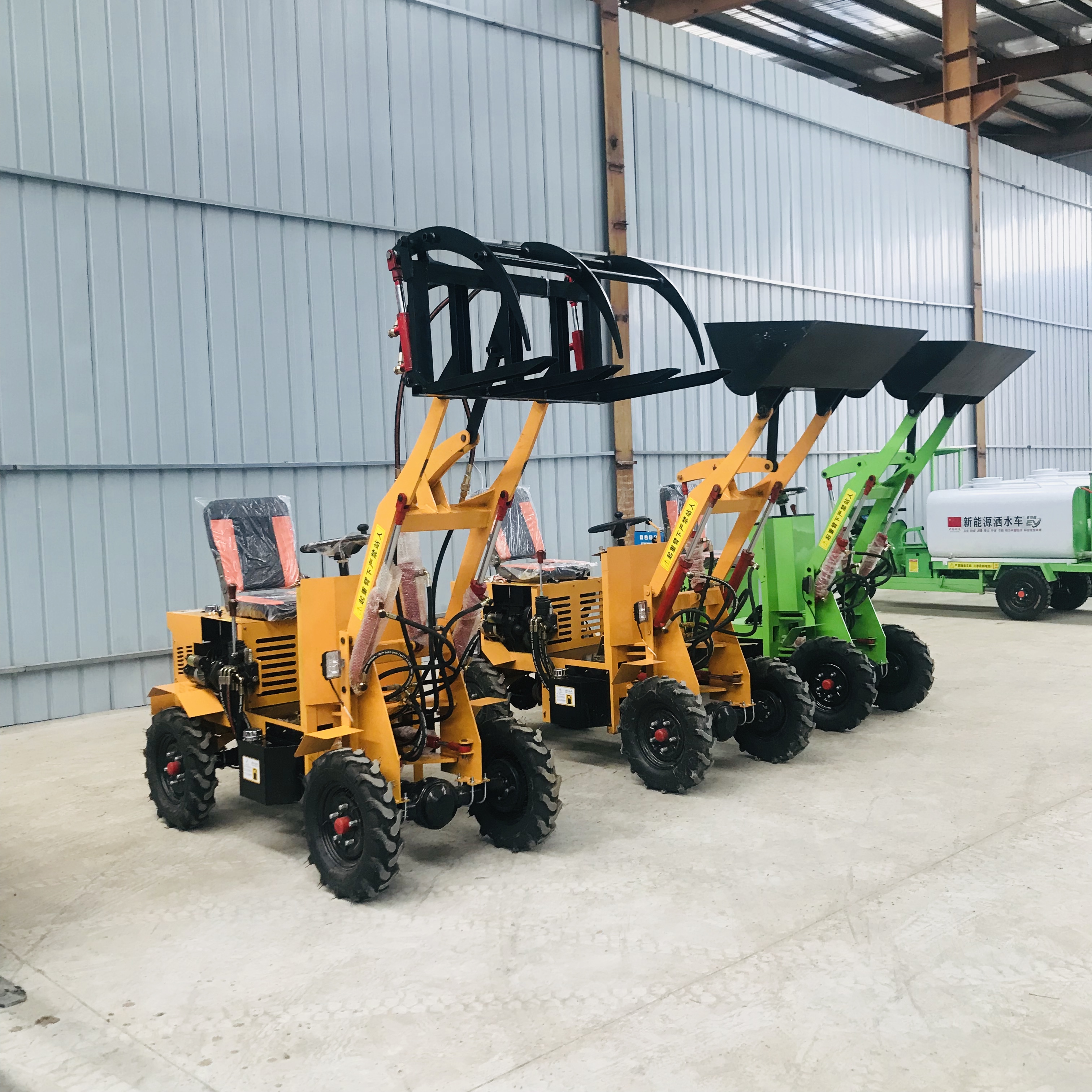 小铲车 柴油装载机 四驱多功能铲土机 抓草机养殖场 铲粪建筑垃圾铲车