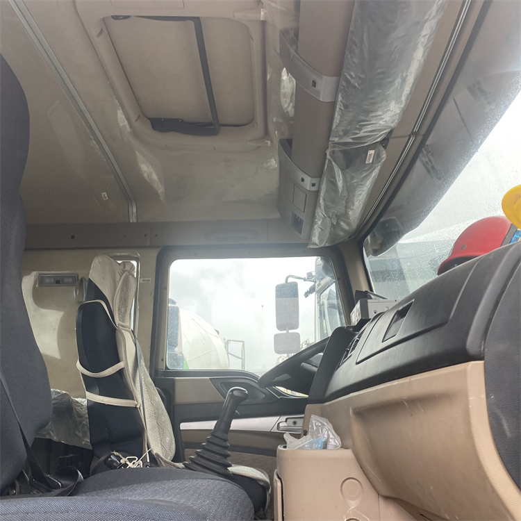 供应二手轻量化搅拌车12方欧曼混凝土搅拌罐车梁山二手商砼水泥搅拌车