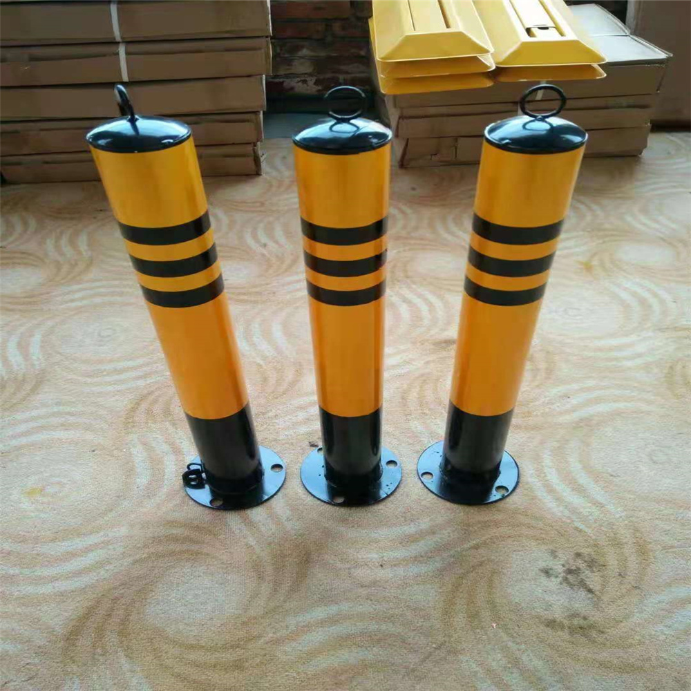 厂家直售人行道路桩黄黑阻车桩防腐防锈安装简单