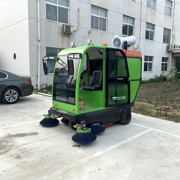 全封闭电动扫路车 小型多功能五刷扫地车 驾驶式工业扫地机