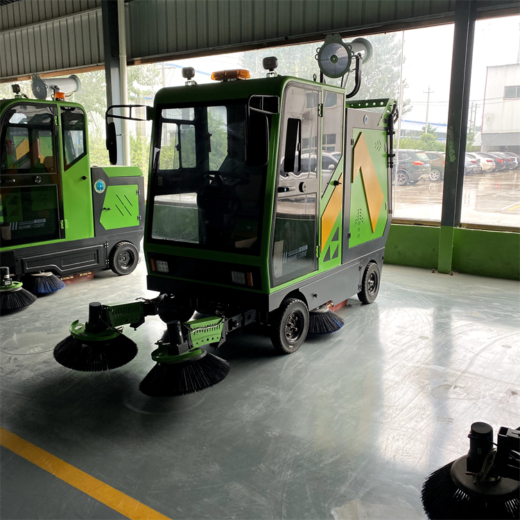 电动四轮扫地车 物业小区用小型扫地车 多功能电动扫路车